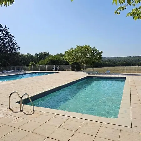 Zecamping 3 Etoiles Pet Friendly Et Piscine Avec Acces Direct A Un *