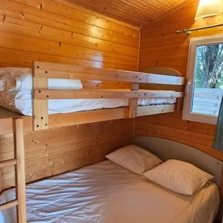 Zecamping 3 Etoiles Pet Friendly Et Piscine Avec Acces Direct A Un 坎松