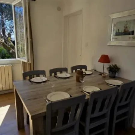 Zecamping 3 Etoiles Pet Friendly Et Piscine Avec Acces Direct A Un