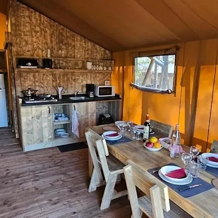 营地 Zecamping 3 Etoiles Pet Friendly Et Piscine Avec Acces Direct A Un *