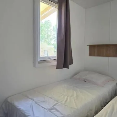 Zecamping 3 Etoiles Pet Friendly Et Piscine Avec Acces Direct A Un * 坎松